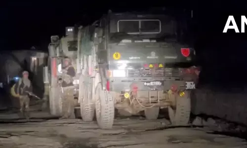 जम्मू-कश्मीर में सेना की गाड़ी पर बड़ा आतंकी हमला, 3 जवान शहीद