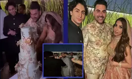 56 की उम्र में दूसरी बार शादी के बंधन में बंधे अरबाज खान, डांस करते दिखे सलमान, 21 साल के अरहान पापा की शादी में शामिल हुए 56 की उम्र में दूसरी बार शादी के बंधन में बंधे अरबाज खान, डांस करते दिखे सलमान, 21 साल के अरहान पापा की शादी में शामिल हुए