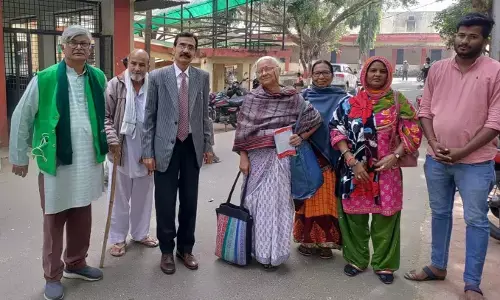 2017 में नर्मदा संवाद यात्रा के दौरान दर्ज किया गया था फर्जी मुकदमा, अदालत ने मेधा पाटकर, डॉ सुनीलम समेत छह आंदोलनकारियों को किया बरी 2017 में नर्मदा संवाद यात्रा के दौरान दर्ज किया गया था फर्जी मुकदमा, अदालत ने मेधा पाटकर, डॉ सुनीलम समेत छह आंदोलनकारियों को किया बरी