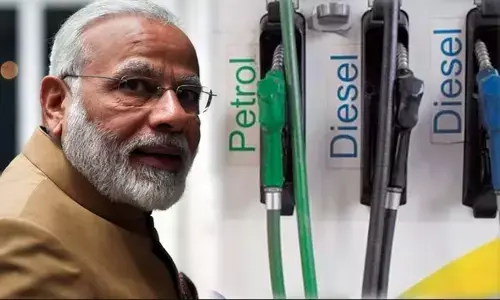 Petrol-diesel Price : मोदी सरकार देगी बड़ी राहत! पेट्रोल-डीजल की कीमतों में जल्द हो सकती है इतनी कटौती! Petrol-diesel Price : मोदी सरकार देगी बड़ी राहत! पेट्रोल-डीजल की कीमतों में जल्द हो सकती है इतनी कटौती!