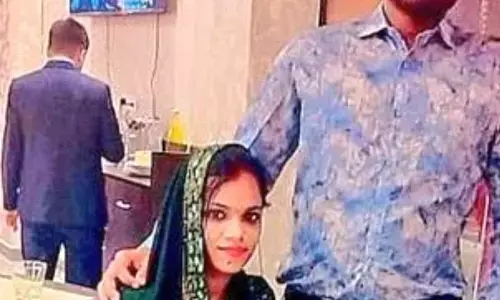 पत्नि अर्चना ने सामने खड़े होकर पति को दो गोली मरवाई, पति जब तक समझता तब तक हुई मौत! पत्नि अर्चना ने सामने खड़े होकर पति को दो गोली मरवाई, पति जब तक समझता तब तक हुई मौत!