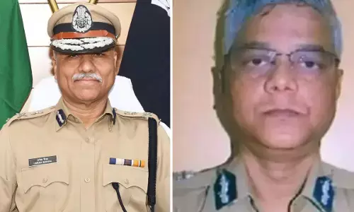 राजस्थान के DGP उमेश मिश्रा का VRS मंजूर, होमगार्ड डीजीपी उत्कल रंजन साहू को मिला प्रभार राजस्थान के DGP उमेश मिश्रा का VRS मंजूर, होमगार्ड डीजीपी उत्कल रंजन साहू को मिला प्रभार