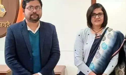 रेलवे बोर्ड अध्यक्षा से मिलकर अनुपम ने उठाया भारी संख्या में खाली पड़े पदों का मुद्दा, नए साल में नई भर्ती आने के आसार रेलवे बोर्ड अध्यक्षा से मिलकर अनुपम ने उठाया भारी संख्या में खाली पड़े पदों का मुद्दा, नए साल में नई भर्ती आने के आसार