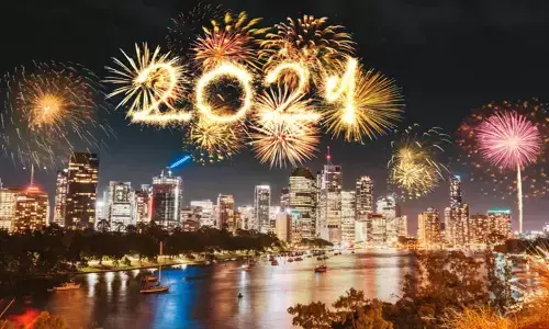 Happy New Year 2024: नए साल का जोरदार स्वागत.. जश्न में डूबे लोग