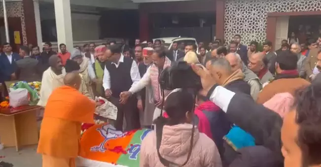 बीजेपी के वरिष्ठ नेता और किसान मोर्चा के प्रभारी हृदयनाथ सिंह का निधन, सीएम योगी ने दी श्रद्धांजलि बीजेपी के वरिष्ठ नेता और किसान मोर्चा के प्रभारी हृदयनाथ सिंह का निधन, सीएम योगी ने दी श्रद्धांजलि