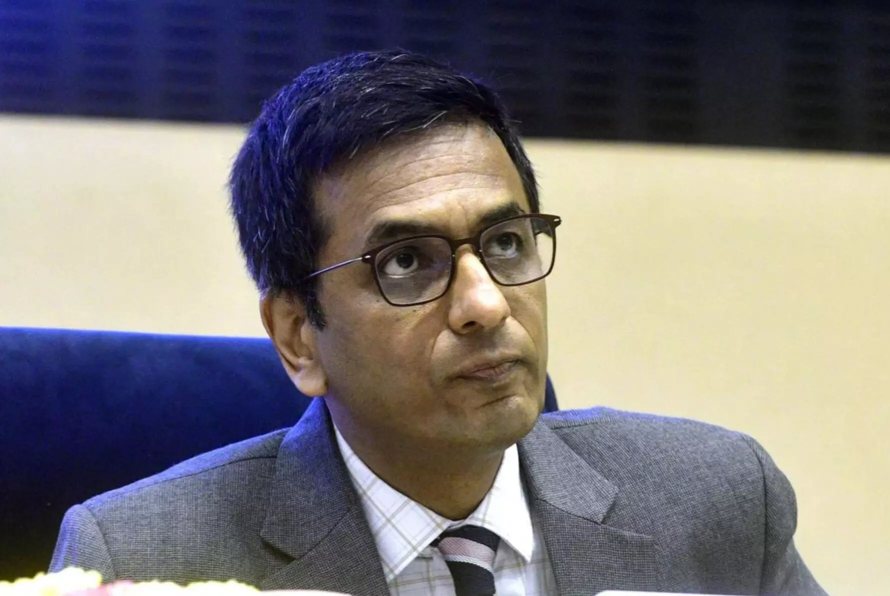 Supreme Court CJI Angry: चीफ जस्टिस चंद्रचूड़ बोले- ‘आवाज नीची करके बात करें, वरना कोर्ट से बाहर करवा दूंगा’ Supreme Court CJI Angry: चीफ जस्टिस चंद्रचूड़ बोले- ‘आवाज नीची करके बात करें, वरना कोर्ट से बाहर करवा दूंगा’