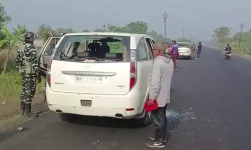 पश्चिम बंगाल में TMC नेता के घर रेड डालने पहुंची ED की टीम पर हमला, गाडी में तोड़फोड़! अधिकारी-सुरक्षाबल घायल! पश्चिम बंगाल में TMC नेता के घर रेड डालने पहुंची ED की टीम पर हमला, गाडी में तोड़फोड़! अधिकारी-सुरक्षाबल घायल!