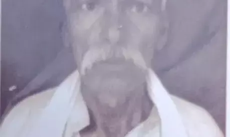 शौच के लिए जाते समय सांड के हमले से किसान की मौत, घर से शौच के लिए जा रहा था किसान शौच के लिए जाते समय सांड के हमले से किसान की मौत, घर से शौच के लिए जा रहा था किसान
