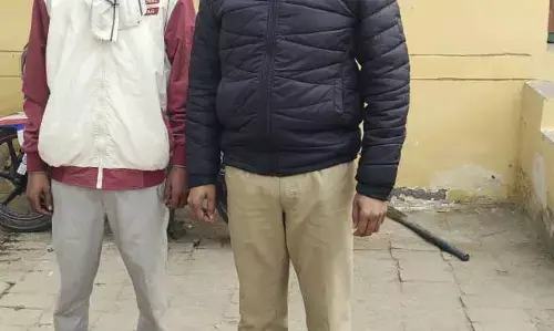 हरदोई पुलिस ने संदिग्ध परिस्थितियों में लापता युवक को परिजनों के सुपुर्द किया हरदोई पुलिस ने संदिग्ध परिस्थितियों में लापता युवक को परिजनों के सुपुर्द किया
