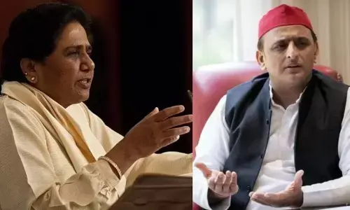 विश्वसनीयता वाले बयान पर मायावती ने किया पलटवार, अखिलेश यादव को दी अपने गिरेबान में झांकने की नसीहत विश्वसनीयता वाले बयान पर मायावती ने किया पलटवार, अखिलेश यादव को दी अपने गिरेबान में झांकने की नसीहत