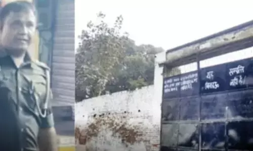 दागदार हुई खाकी: 4 बीघा जमीन पर कब्ज़ा दिलाने को शरीफ लोगो को गांजा तस्करी मे जेल भेजनें वाले थानेदार सहित 4 पुलिस कर्मियों पर डकैती का मुकदमा, सभी सस्पेंड दागदार हुई खाकी: 4 बीघा जमीन पर कब्ज़ा दिलाने को शरीफ लोगो को गांजा तस्करी मे जेल भेजनें वाले थानेदार सहित 4 पुलिस कर्मियों पर डकैती का मुकदमा, सभी सस्पेंड