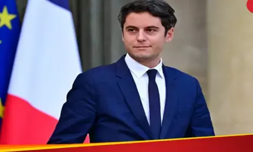 विश्व की सबसे बड़ी खबर: फ्रांस को मिला अब तक का सबसे युवा प्रधानमंत्री, महज 34 साल के हैं गेब्रियल अट्टल विश्व की सबसे बड़ी खबर: फ्रांस को मिला अब तक का सबसे युवा प्रधानमंत्री, महज 34 साल के हैं गेब्रियल अट्टल