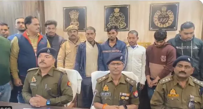 चित्रकूट से बड़ी खबर: 10 जनवरी को सड़क किनारे महिला की अर्धनग्न अवस्था मे मिली सिर कुचली लाश का किया खुलासा, आरोपी किए गिरफ्तार चित्रकूट से बड़ी खबर: 10 जनवरी को सड़क किनारे महिला की अर्धनग्न अवस्था मे मिली सिर कुचली लाश का किया खुलासा, आरोपी किए गिरफ्तार