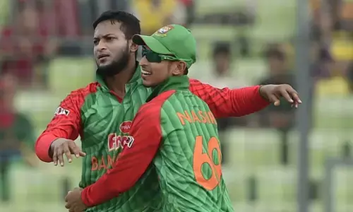 बांग्लादेश क्रिकेट टीम को बड़ा झटका! ICC ने इस स्टार ऑलराउंडर खिलाडी पर लगाया बैन! बांग्लादेश क्रिकेट टीम को बड़ा झटका! ICC ने इस स्टार ऑलराउंडर खिलाडी पर लगाया बैन!