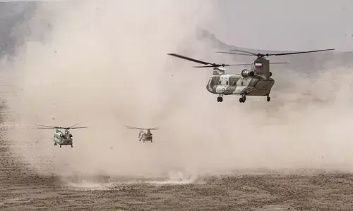 ईरान ने पाकिस्तान में दागी मिसाइलें! आतंकी समूहों को बनाया निशाना, मच गया हाहाकार! बौखलाए PAK ने दी चेतावनी ईरान ने पाकिस्तान में दागी मिसाइलें! आतंकी समूहों को बनाया निशाना, मच गया हाहाकार! बौखलाए PAK ने दी चेतावनी