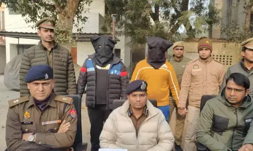 Noida News :100 गज की ज़मीन बनी जिम ट्रेनर की हत्या की वजह, दो आरोपी गिरफ्तार Noida News :100 गज की ज़मीन बनी जिम ट्रेनर की हत्या की वजह, दो आरोपी गिरफ्तार