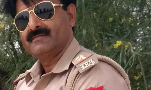 UP Big News:: मेरठ में बदमाशाें ने दारोगा के सीने में मारी गोली, हालत गंभीर UP Big News:: मेरठ में बदमाशाें ने दारोगा के सीने में मारी गोली, हालत गंभीर