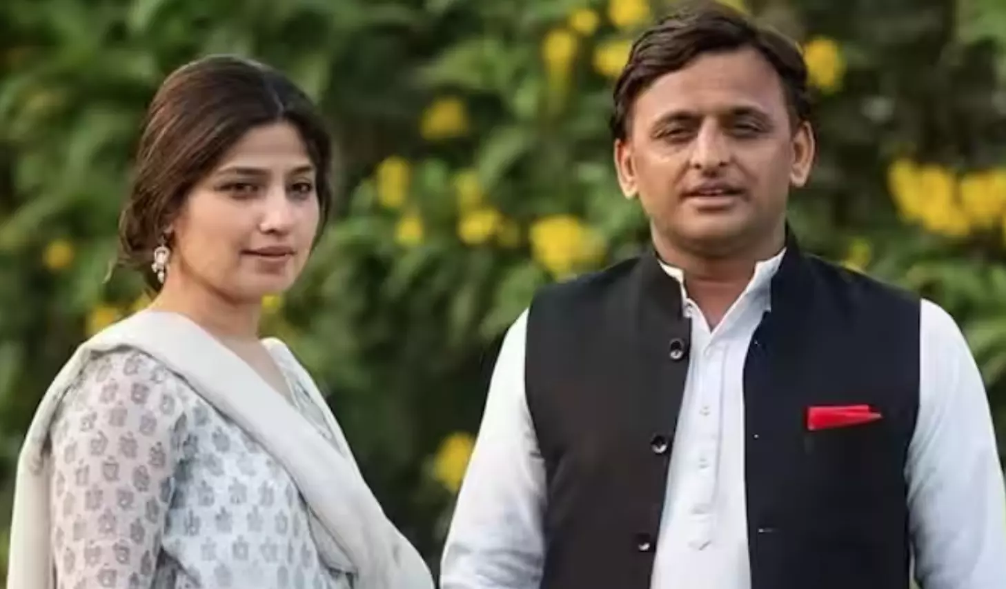 समाजवादी पार्टी ने 16 लोकसभा सीटों पर उम्मीदवार किए घोषित, डिंपल यादव मैनपुरी से लड़ेंगी चुनाव! समाजवादी पार्टी ने 16 लोकसभा सीटों पर उम्मीदवार किए घोषित, डिंपल यादव मैनपुरी से लड़ेंगी चुनाव!