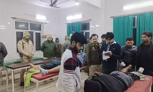 बिजनौर में चेकिंग के दौरान पुलिस और बदमाशों के बीच मुठभेड़, दो को लगी गोली एक दौड़ा कर पकड़ा बिजनौर में चेकिंग के दौरान पुलिस और बदमाशों के बीच मुठभेड़, दो को लगी गोली एक दौड़ा कर पकड़ा