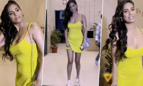 Poonam Pandey Death News: पूनम पांडेय की 32 साल की उम्र में हुई मौत, सदमे में फैंस, टीम ने किया कंफर्म Poonam Pandey Death News: पूनम पांडेय की 32 साल की उम्र में हुई मौत, सदमे में फैंस, टीम ने किया कंफर्म