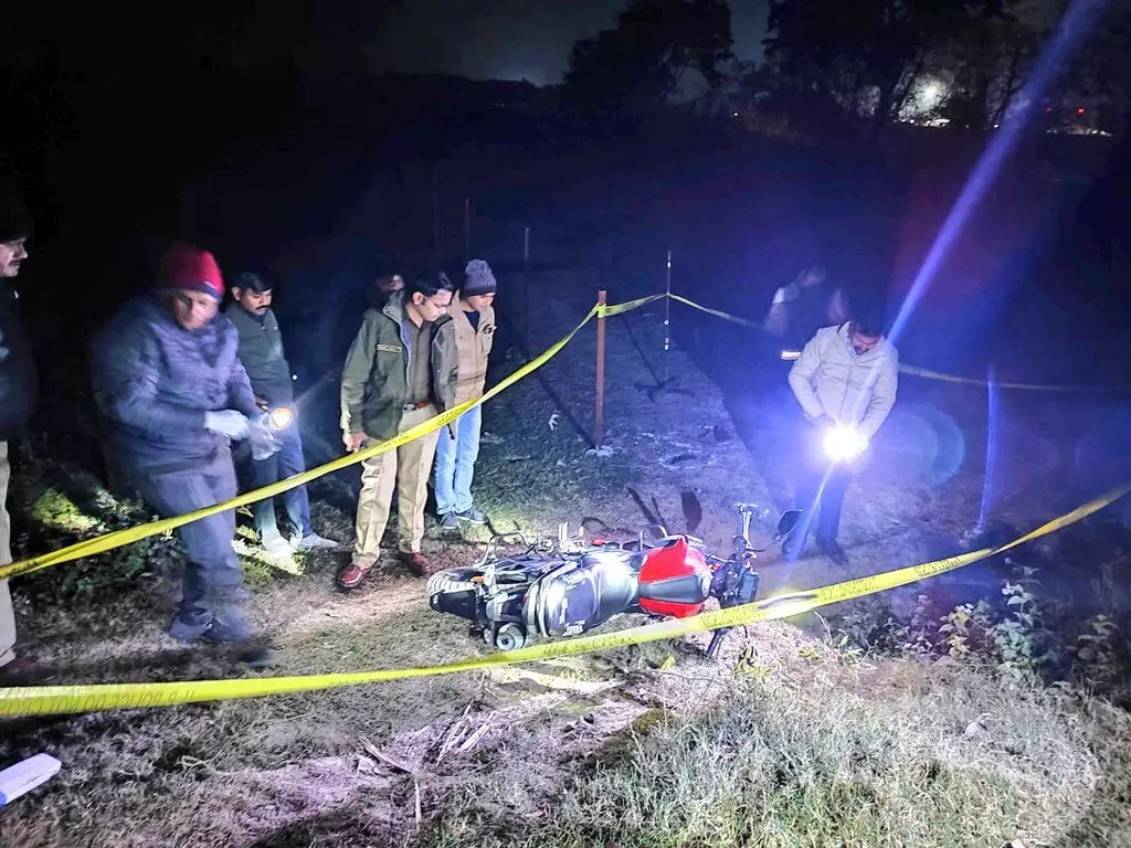 गोंडा पुलिस ने किया लूट का 9 घंटे में खुलासा, एसपी बोले शत प्रतिशत नकदी हुई बरामद गोंडा पुलिस ने किया लूट का 9 घंटे में खुलासा, एसपी बोले शत प्रतिशत नकदी हुई बरामद