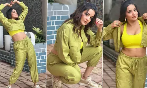 Monalisa Sexy Video: एक्ट्रेस Monalisa ने देसी वीडियो में उड़ाए फैंस के होश, सेक्सी तस्वीरें हो रहीं वायरल Monalisa Sexy Video: एक्ट्रेस Monalisa ने देसी वीडियो में उड़ाए फैंस के होश, सेक्सी तस्वीरें हो रहीं वायरल