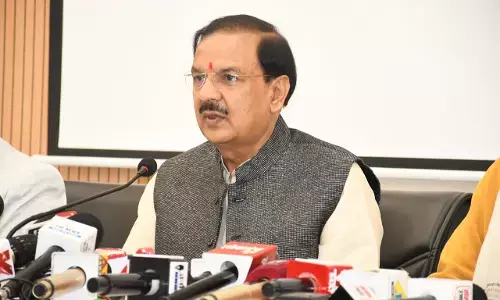 सांसद महेश शर्मा ने अपने विरोधियों को चेताया, कहा 41 साल से राजनीति कर रहा हूँ सांसद महेश शर्मा ने अपने विरोधियों को चेताया, कहा 41 साल से राजनीति कर रहा हूँ