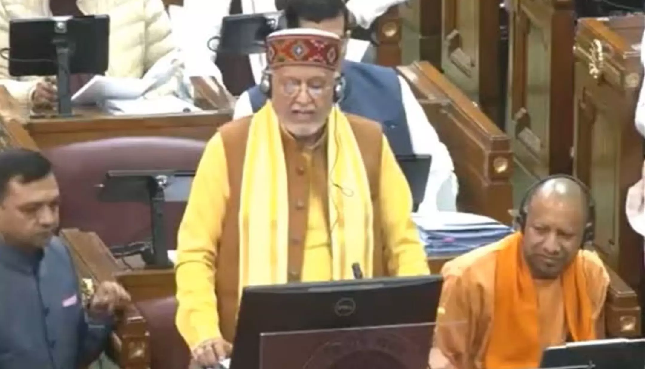 UP Budget 2024 Highlights: UP BUDGET में जनता के लिए क्या है खास? 10 पॉइंट में जानें बजट की मुख्य घोषणाएं UP Budget 2024 Highlights: UP BUDGET में जनता के लिए क्या है खास? 10 पॉइंट में जानें बजट की मुख्य घोषणाएं