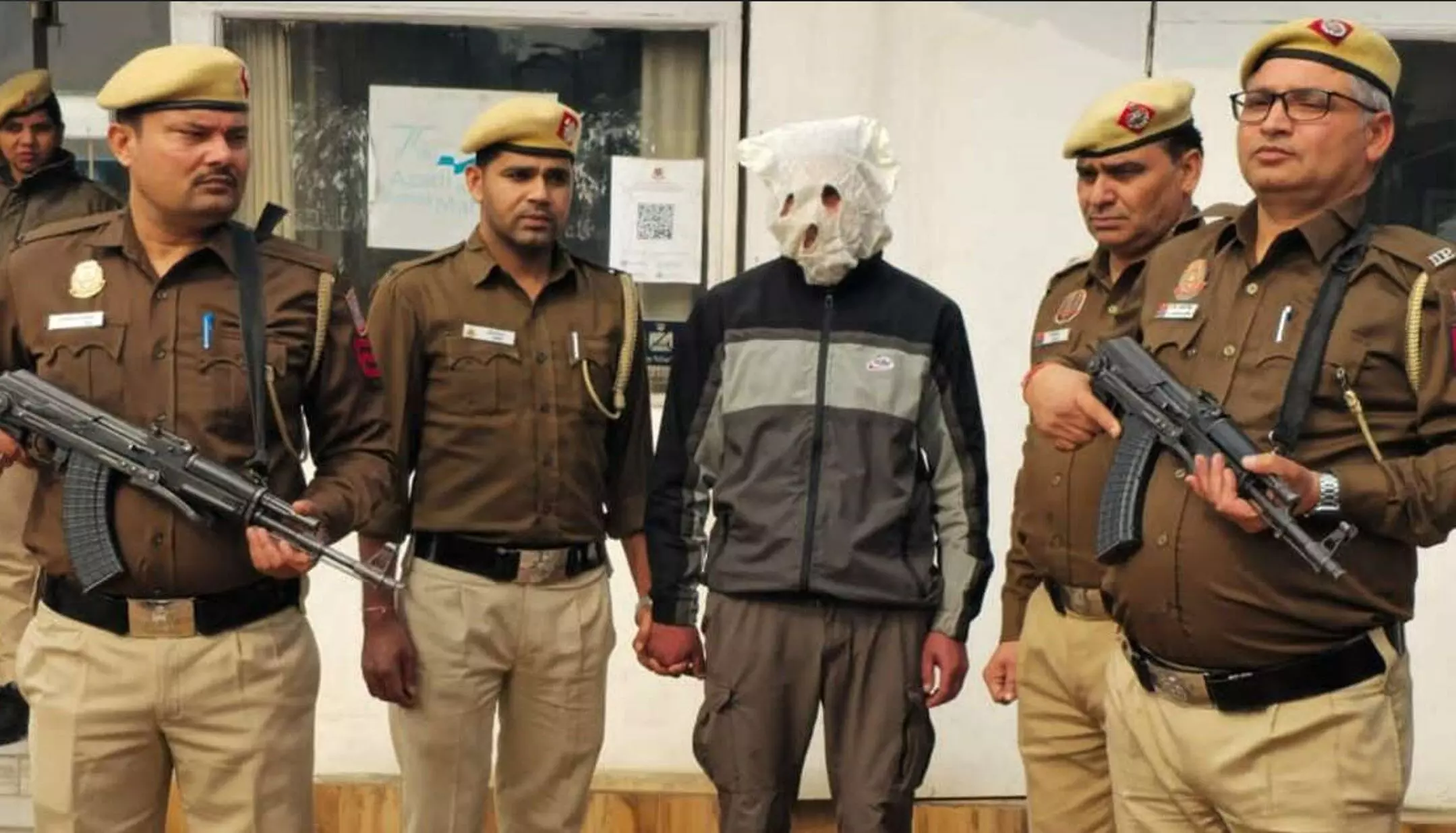 Delhi News: दिल्ली से गिरफ्तार हुआ लश्कर का आतंकी, कुपवाड़ा में सक्रिय था यह दहशतगर्द Delhi News: दिल्ली से गिरफ्तार हुआ लश्कर का आतंकी, कुपवाड़ा में सक्रिय था यह दहशतगर्द
