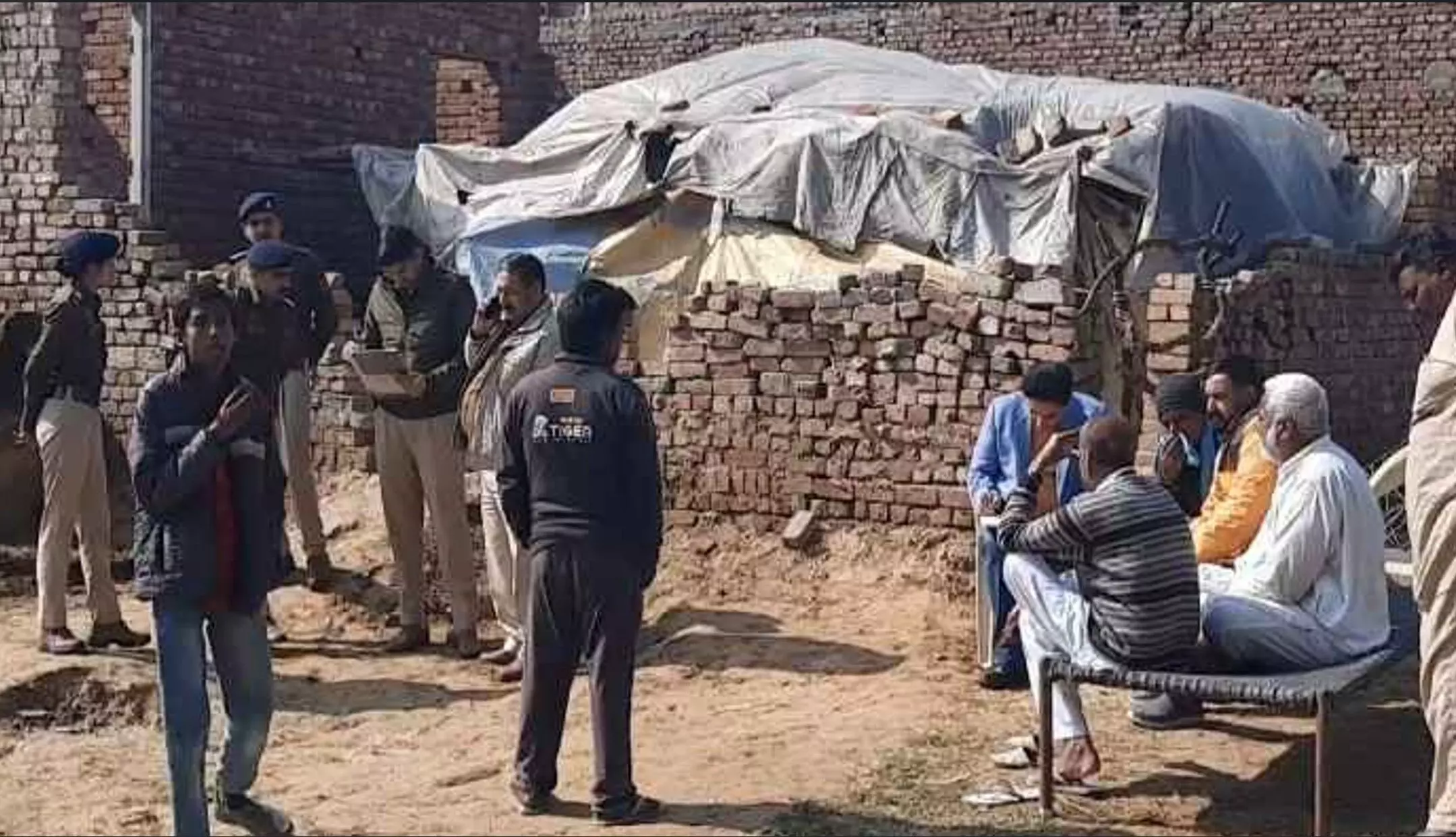 Haryana Crime News: हरियाणा में युवक को बेहरमी से उतारा मौत के घाट, मौके पर पहुंची पुलिस टीम