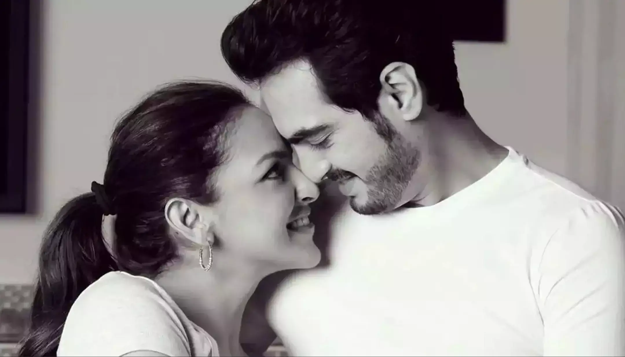 Esha Deol Divorce : ईशा देओल और भरत तख्तानी ने अलग होने की खबर पर खुद लगाई मुहर, शादी के 11 साल बाद तोड़ लिया रिश्ता Esha Deol Divorce : ईशा देओल और भरत तख्तानी ने अलग होने की खबर पर खुद लगाई मुहर, शादी के 11 साल बाद तोड़ लिया रिश्ता