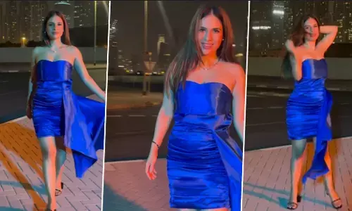 Neha Malik Sexy Video: क्ट्रेस Neha Malik ने Sexy ड्रेस पहन दुबई की गलियों में बिखेरा जला, यूजर्स हुए घायल Neha Malik Sexy Video: क्ट्रेस Neha Malik ने Sexy ड्रेस पहन दुबई की गलियों में बिखेरा जला, यूजर्स हुए घायल