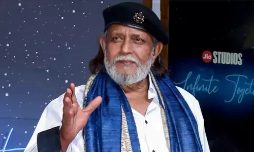 Mithun Chakraborty: सीने में दर्द की शिकायत के बाद मिथुन चक्रवर्ती अस्पताल में भर्ती, जानें अब कैसी है तबीयत Mithun Chakraborty: सीने में दर्द की शिकायत के बाद मिथुन चक्रवर्ती अस्पताल में भर्ती, जानें अब कैसी है तबीयत