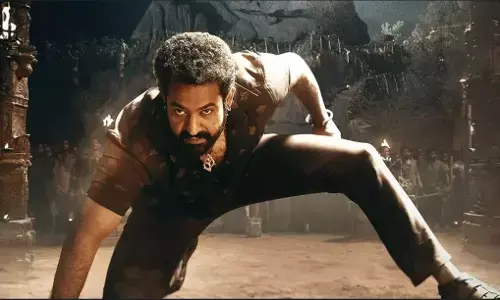 Devara New Release Date: खिसकी जाह्नवी कपूर और JR. NTR की देवरा की रिलीज डेट, इस दिन थिएटर्स में देगी दस्तक Devara New Release Date: खिसकी जाह्नवी कपूर और JR. NTR की देवरा की रिलीज डेट, इस दिन थिएटर्स में देगी दस्तक