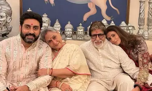 Jaya Bachchan Net Worth: जया और अमिताभ बच्चन की कितनी है नेटवर्थ! 17 कारें, 95 करोड़ की जवैलरी, 130 करोड़ का बैंक बैलेंस Jaya Bachchan Net Worth: जया और अमिताभ बच्चन की कितनी है नेटवर्थ! 17 कारें, 95 करोड़ की जवैलरी, 130 करोड़ का बैंक बैलेंस