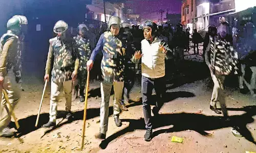 Bihar Crime News: बिहार के भागलपुर में मूर्ति विसर्जन के दौरान हिंसक झड़प, पत्थरबाजी और फायरिंग में एक दर्जन युवक जख्मी