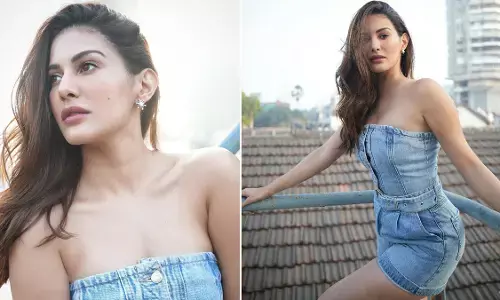 Amyra Dastur Sexy Videos: Amyra Dastur ने Sexy आउटफिट में दिए सेक्सी पोज, SEXY पोज बढ़ा रहे तापमान Amyra Dastur Sexy Videos: Amyra Dastur ने Sexy आउटफिट में दिए सेक्सी पोज, SEXY पोज बढ़ा रहे तापमान