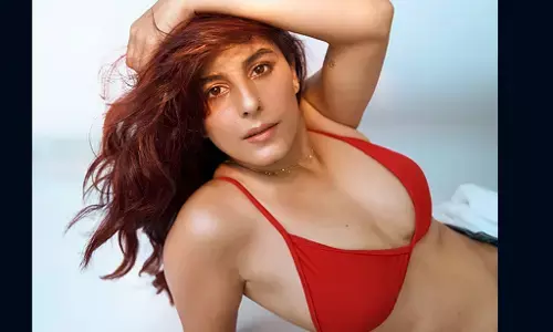 Isha Talwar Sexy Videos: Isha Talwar ने SEXY बिकनी पहन गिराई बिजली, हॉटनेस ने यूजर्स को किया घायल Isha Talwar Sexy Videos: Isha Talwar ने SEXY बिकनी पहन गिराई बिजली, हॉटनेस ने यूजर्स को किया घायल