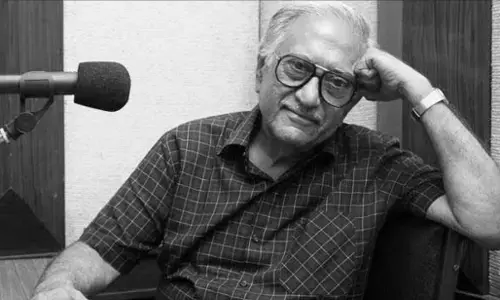 Radio Presenter Ameen Sayani Dies: रेडियो के स्वर्ण युग की आवाज़ अमीन सयानी का 91 वर्ष की आयु में निधन Radio Presenter Ameen Sayani Dies: रेडियो के स्वर्ण युग की आवाज़ अमीन सयानी का 91 वर्ष की आयु में निधन