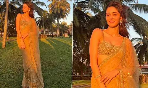 Ananya Panday Sexy Videos: Ananya Panday ने SEXY साड़ी पहन गार्डन में दिए Sexy पोज, यूजर्स को किया घायल Ananya Panday Sexy Videos: Ananya Panday ने SEXY साड़ी पहन गार्डन में दिए Sexy पोज, यूजर्स को किया घायल