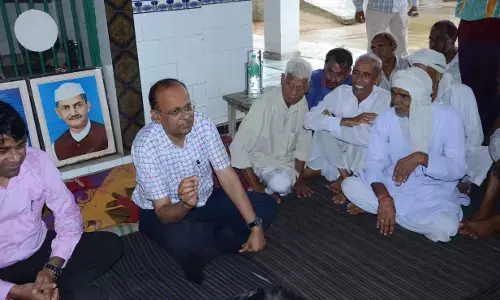 किसानों को एक ऐसे जनप्रतिनिधि की तलाश जो उनके दुख दर्द को समझ सके किसानों को एक ऐसे जनप्रतिनिधि की तलाश जो उनके दुख दर्द को समझ सके