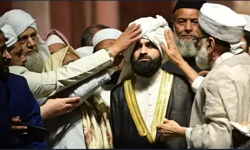 Jama Masjid Shahi Imam: कौन हैं सैयद शाबान बुखारी? जो बने दिल्ली जामा मस्जिद के 14वे शाही इमाम Jama Masjid Shahi Imam: कौन हैं सैयद शाबान बुखारी? जो बने दिल्ली जामा मस्जिद के 14वे शाही इमाम