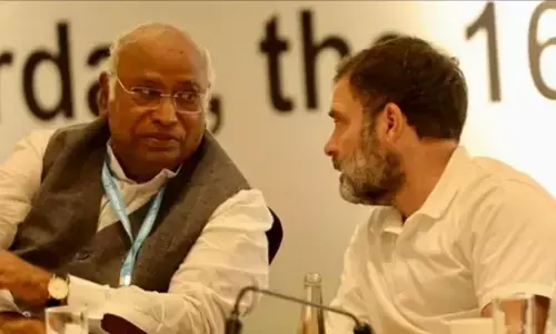 Loksabha Elections 2024: कांग्रेस के घोषणापत्र में महिलाओं, किसानों और युवाओं पर खास फोकस Loksabha Elections 2024: कांग्रेस के घोषणापत्र में महिलाओं, किसानों और युवाओं पर खास फोकस