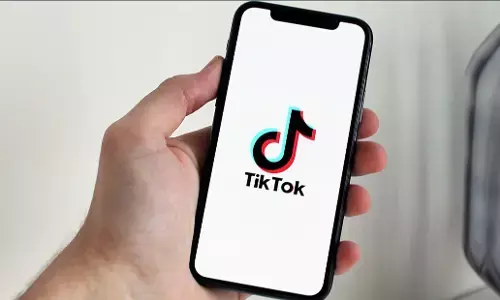 TikTok to be Banned in US: अमेरिका में भी लग सकता है टिकटॉक पर बैन, सदन से पास हुआ विधेयक, कंपनी को दिया गया अल्टीमेटम