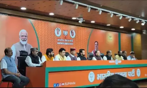 Himachal Pradesh News: लोकसभा चुनाव से पहले हिमाचल में कांग्रेस को बड़ा झटका, 6 बागी विधायकों ने थामा BJP का दामन