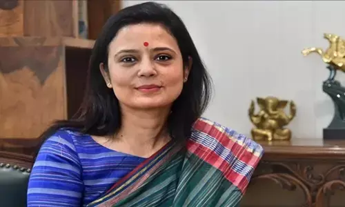 Cash For Query Case: TMC नेता महुआ मोइत्रा के घर समेत कई ठिकानों पर CBI की रेड, पैसे लेकर सवाल पूछने का है मामला