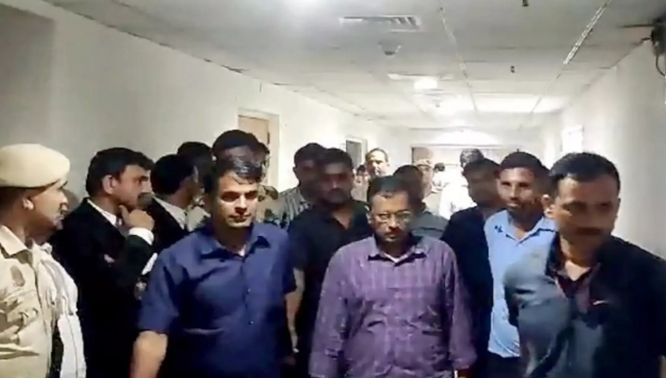 Delhi News: ‘भारी जुर्माना लगाना चाहिए’, अरविंद केजरीवाल को सीएम पद से हटाने की मांग पर हाई कोर्ट ने याचिकाकर्ता को लगाई फटकार Delhi News: ‘भारी जुर्माना लगाना चाहिए’, अरविंद केजरीवाल को सीएम पद से हटाने की मांग पर हाई कोर्ट ने याचिकाकर्ता को लगाई फटकार