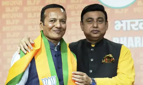 Haryana News: सीएम नायब सैनी से मिले नवीन जिंदल, कांग्रेस पर साधा निशाना