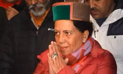 Kangana Ranaut : हिमाचल के मंडी से लोकसभा चुनाव लड़ सकती हैं प्रतिभा सिंह, कंगना की उम्मीदवारी के बाद लिया फैसला