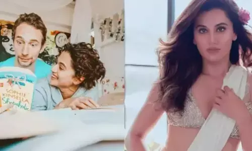 Taapsee Pannu Wedding: बॉयफ्रेंड मैथियास बो के साथ शादी के बंधन में बंधीं तापसी! जल्द मुंबई में देंगी रिसेप्शन Taapsee Pannu Wedding: बॉयफ्रेंड मैथियास बो के साथ शादी के बंधन में बंधीं तापसी! जल्द मुंबई में देंगी रिसेप्शन